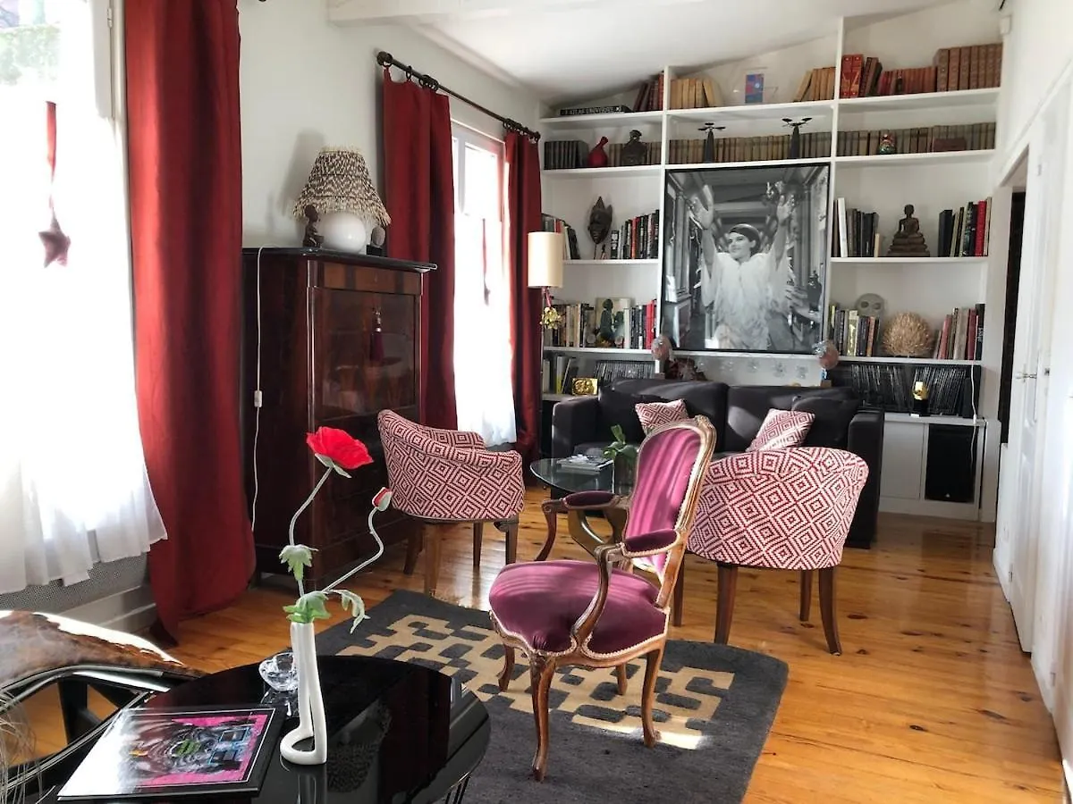 Apartment Dupleix 75M2 Sur Cour Arboree Paris